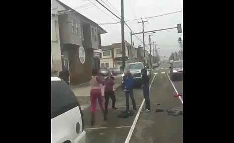 Girl with one arm dares three girls to fight with her