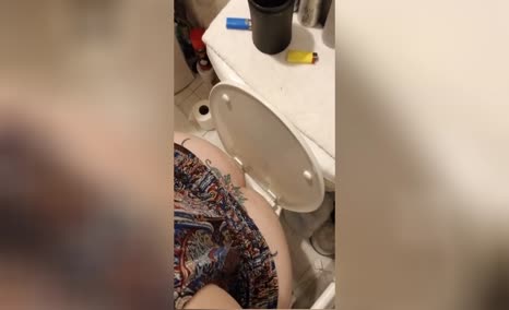 Wife decides to poop and pee on camera